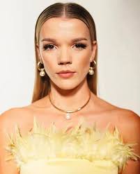 Brooke Burke Jackson Miss Zimbabwe