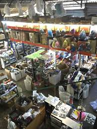 Creteil Magazijn 400 M 2 Self Service Pas Que De La Laine A Voir Magasin De Laine Laine A Tricoter Destockage Laine