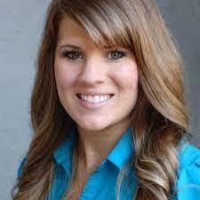 Leanna Nicholson's Instagram, Twitter & Facebook