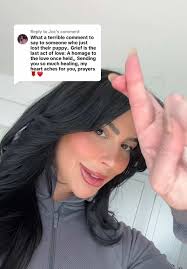 30 second brows? Yes please 😍 Using the brand NEW Pomade in a Pencil ...