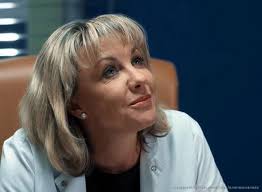 Как следствие, елена яковлева сменила много школ. Elena Yakovleva Uzhe Soskuchilas Po Ogorodu