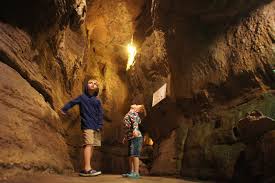 When you want to settle in and find a place to stay, check out some of the hotels and other accommodations that expedia offers in the area. Olentangy Indian Caverns Kid 101