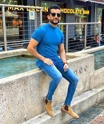 Today i'd like to share some outfit ideas with awesome chelsea boots. Blue Jeans With Chelsea Boots Smart Casual Summer Outfits For Men 22 Ideas Outfits Lookastic