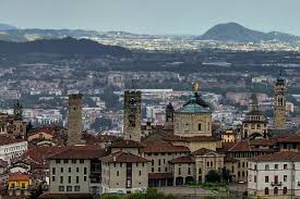 Bergamo, located in the lombardy region (north of italy, near milan), is an ancient medieval town.it is one of those magical cities that when you visit them, leaves you with a lasting impression, that you have traveled back in time. Coronavirus Burgermeister Von Bergamo Warnt Nutzt Die Zeit Die Ihr Noch Habt