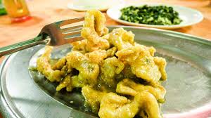 Tabuan stutong commercial centre, kuching, sarawak. The New Food Haven Of Malaysia 13 Things To Eat In Kuching The Travel Intern