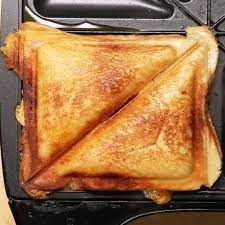 Here S What You Need White Bread Marinara Sauce Mozzarella Cheese Pepperoni Butter Sandwich Maker Recipes Recipes Sandwich Maker