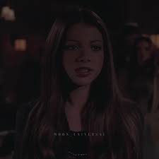 #ICEEROYALTY 𝗼𝘃𝗲𝗿 𝘁𝗵𝗲 𝘆𝗲𝗮𝗿𝘀 𝗱𝗮𝗶𝘀𝘆 𝗴𝗿𝗲𝘄 𝘁𝗼 𝗯𝗲 𝗮𝗻  𝗮𝗺𝗮𝘇𝗶𝗻𝗴 𝗴𝗶𝗿𝗹. 𝘀𝗵𝗲 𝘄𝗼𝗿𝗸𝗲𝗱 𝗵𝗮𝗿𝗱 𝗳𝗼𝗿 𝗵𝗲𝗿  𝗽𝗹𝗮𝗰𝗲 𝗼𝗻 𝘁𝗵𝗲 𝘁𝗲𝗮𝗺 𝘄𝗵𝗶𝗹𝗲 𝗮𝗹𝘀𝗼 𝘀𝗵𝗼𝘄𝗶𝗻𝗴  𝘁𝗿𝗲𝗺𝗲𝗻𝗱𝗼𝘂𝘀 𝗴𝗿𝗼𝘄𝘁𝗵. 𝗻𝗼 𝗺𝗮𝘁𝘁𝗲𝗿 𝗵𝗼𝘄 𝗺𝗮𝗻𝘆  𝗽𝗲𝗼𝗽𝗹𝗲 𝘁𝗼𝗹𝗱 𝗵𝗲𝗿 𝘀𝗵𝗲 𝗱𝗶𝗱𝗻’𝘁 𝗻𝗲𝗲𝗱 𝘁𝗼 𝘄𝗼𝗿𝗸 ...