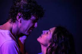 Humedad”: La necesidad de sentirse humano a través del otro