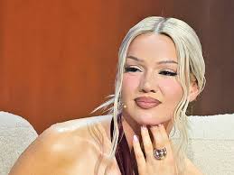 Bauch, Beine, Po": Shirin David irritiert Fans mit neuem Hit