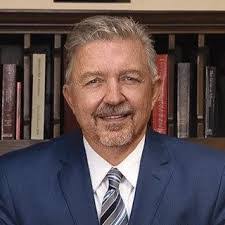 Kellie Starr's Instagram, Twitter & Facebook