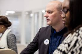 L'usage du cpf dans l'apprentissage des langues étrangères, en particulier l'anglais, est une très bonne opportunité de s'ouvrir de nouvelles portes et est justement pris en charge par pôle emploi. Occitanie A Pole Emploi Nous Faisons Un Travail De Fourmi Dis Leur