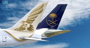 The airline's main operational base is at king abdulaziz international airport in jeddah. Ø§Ù„Ø®Ø·ÙˆØ· Ø§Ù„Ø³Ø¹ÙˆØ¯ÙŠØ© Øª ÙØ¹Ù„ Ø§ØªÙØ§Ù‚ÙŠØ© Ø§Ù„Ø±Ù…Ø² Ø§Ù„Ù…Ø´ØªØ±Ùƒ Ù…Ø¹ Ø·ÙŠØ±Ø§Ù† Ø§Ù„Ø®Ù„ÙŠØ¬ ØµØ­ÙŠÙØ© Ù…ÙƒØ©