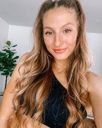 Jessica Lavorgna's Instagram, Twitter & Facebook