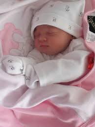 Lesung pipit akan terlihat jika seseorang yang memiliki lesung pipi ini tertawa atau terseny 190 Ide Baby Photos Bayi Lucu Foto Bayi Gambar Bayi