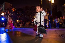 Disneyland Resort Cast and Community