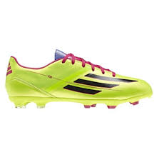 Cevik Ol Ya Da Oyunu Birak Oyunu Birakmak Icin Fazla Seviyorsaniz Bir Forvet Olarak Teksansiniz Cevik Olmak Bunu Da Yeni Adidas F50 L Goruntuler Ile Kramponlar Trx Adidas