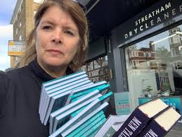 Ruth Allen (@ruthallenart)