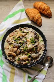 Tender chicken breast smothered in a creamy garlic sauce is irresistible. Creamy Garlic Mushroom Chicken Ang Sarap