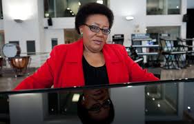 Ascolta sibongile khumalo di sibongile khumalo su deezer. Sibongile Khumalo Reflecting And Celebrating The Mail Guardian