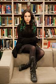 The Man With The Hex Elizabeth Gillies Ropa Rockera Ropa