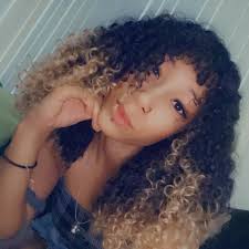 What is the Shrewd Reward Trait in Sims 4 and how does investing work?