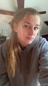 Avery Lennon's Instagram, Twitter & Facebook