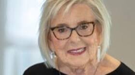 Janet Singer's Instagram, Twitter & Facebook