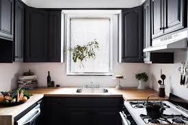 Show a touch of stylish boldness with our dark gray shaker kitchen cabinets. 21 Ways To Style Gray Kitchen Cabinets
