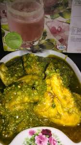 Kalau makan dgn teh o atau kopi o memang layan. Namakucella Ayam Sambal Hijau Cili Padi