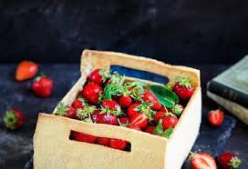 Gateau Cagette Fraises Facon Fraisier Recette Et Video Fete Des Meres Un Dejeuner De Soleil Recette En 2020 Recette Cagette Fraise
