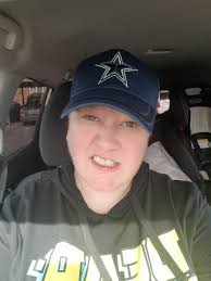 hello i am 27 years old and i live in dallas now