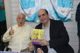 Algum dia estarei dublando nos mesmos estudios que essa lenda. Orlando Drummond Se Emociona Em Lancamento De Biografia O Fuxico