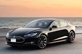 World Meet The First Practical Electric Car The Tesla Model S With A 300 Mile Ev Range A 17 Inch Single Display Dashbo Tesla Model S Tesla Car Tesla Model