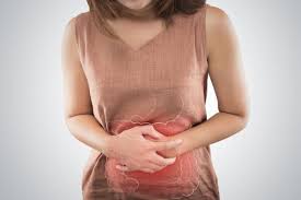 El dolor del lado izquierdo del abdomen es en la mayoría de las veces una señal de exceso de gases o estreñimiento, pero también las hernias abdominales se forman en partes donde el músculo del abdomen está más débil, y por esto, el intestino consigue formar una pequeña protrusión que duele. Causas Del Dolor En Costado Izquierdo Estomago Pecho Espalda Cintura