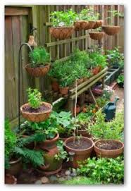 Potted Vegetable Garden I D Really Like To Try One This Summer Small Vegetable Gardens Container Gardening Vegetables Veggie Garden
