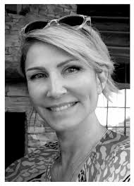 Karen Steward's Instagram, Twitter & Facebook