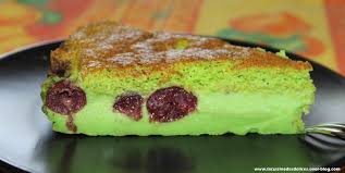Gateau Magique A La Pistache Et A La Cerise La Cuisine Des Delices Gateau Magique Gourmandise Pistache