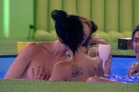 Laura Carter on X: Im 39 in 3 weeks! 😲 I wanna show the ladies out there  that you dont have to loose yourself in your late 30s - you can get