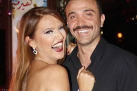 Demet Akalin Ve Okan Kurt 9 Yillarini Kutladi Bursada Bugun Bursa Bursa Haber Bursa Haberi Bursa Haberleri Bursa
