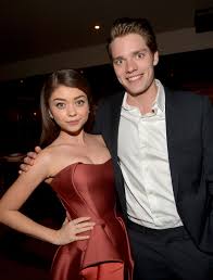 The ever charming, dominic sherwood of netflix's shadowhunters, sits down with dom #2 in sydney to chitchat about what to expect this season. Sarah Hyland Dominic Sherwood Dating Sarah Hyland Moves On From Abusive Ex