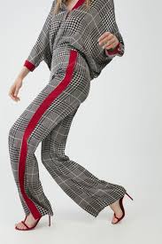 Značka carolina herrera je synonymem pro luxus, eleganci a nadčasovost. Carolina Herrera Rebajas Primavera Verano Mujer 2020 Modaellas Com