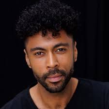 Bläddra bland tusentals skådespelare, statister och modeller inom  underhållningsbranschen