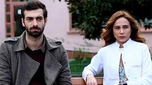 Konusu oyuncu bilgileri… i̇lker kaleli fox tv de çarşamba günleri yayınlanan öğretmen dizisinde başrolde oynuyor. Ilker Kaleli Ile Burcin Terzioglu Ayrildi Mi Ilker Kaleli Kimdir Burcin Terzioglu Kac Yasinda