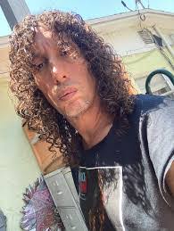 Kevin Stricker's Instagram, Twitter & Facebook