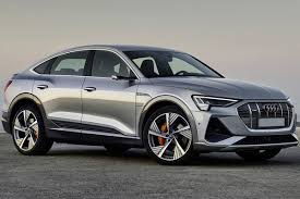 Mažos vaizdo kameros projektuoja galinį vaizdą viduje į septynių colių oled ekranus. Audi E Tron Sportback Spezifikationen Zu Reifen Lochkreisdurchmesser Einpresstiefe Stahlfelgen Und Alufelgen Reifen Grossen De