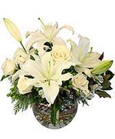 Choose teleflora's expert flower delivery & save $10! Aura Of Winter Floral Design In Oakland Me Visions Flowers Bridal Designs