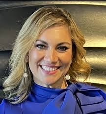 Suzanne Hillman's Instagram, Twitter & Facebook