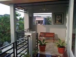 Teras rumah bukan hanya sekedar untuk mempercantik eksterior, tetapi juga melindungi area depan rumah, seperti pintu dan jendela dari sinar matahari maupun hujan. Teras Rumah Minimalis Modern Dekorasi Rumah Minimalis Terbaru