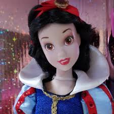 Buy disney porcelain dolls and get the best deals at the lowest prices on ebay! Brass Key Disney Snow White Starlit Collection Special Edition Porcelain Doll Shopee Philippines