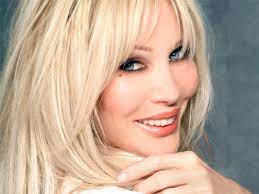 Ivana spagna ospite questo pomeriggio, sabato 27 febbraio 2021, di verissimo il contenitore di interviste in onda a p. Vai A Casa Merd Brutta Disavventura Per Ivana Spagna All Improvviso Ecco Piovere Sulla Cantante Insulti A Sorpresa Che Hanno Subito Fatto Il Giro Del Web Caffeina Magazine